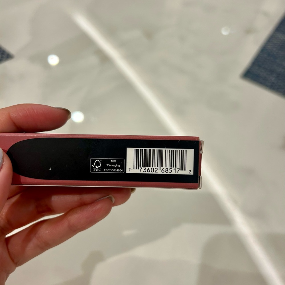 MAC Cosmetics Matte Lipstick - Velvet Teddy - Picture 9 of 9
